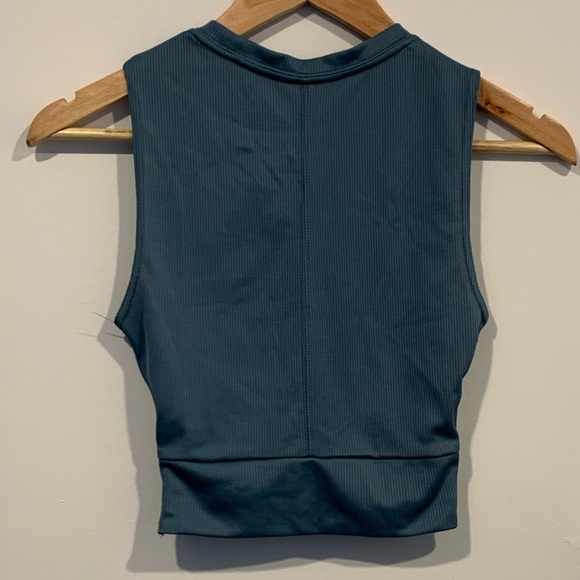 Nike tank top - Picture 3 of 4